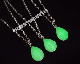 Glow in the Dark Necklace, Luminous Pendant, Fairycore Night Light Jewelry, Gift for Her