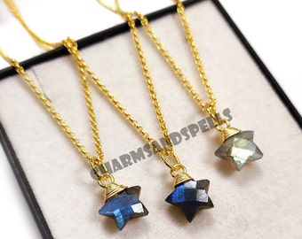 Collar con colgante de estrella de labradorita, latón chapado en oro, joyería de cristal mística estilo boho.