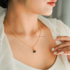 Natural Raw Emerald Necklace, Gold Plated Necklace, Crystal Necklace,Rough Emerald Necklace,Gemstone Healing Crystal Jewelry, Christmas Gift