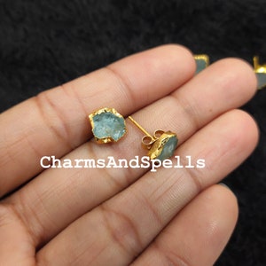 Rohe Aquamarin Ohrstecker, Vergoldete Ohrstecker, Aquamarin Schmuck, Rohe Edelstein Ohrringe, Frauen Ohrringe, Geschenk für Sie Bild 3