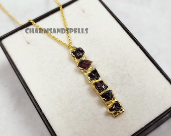 Raw Garnet Necklace, Vintage Look Raw Gemstone Jewelry, January Birthstone Necklace, Red Garnet Necklace, Christmas Gift, Birthday Gift