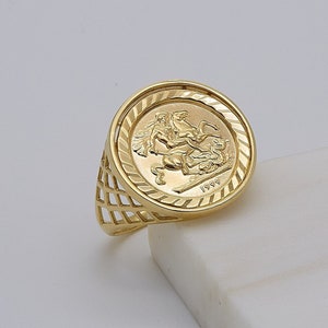 Quarter sovereign ring top