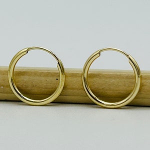 9 kt echt geelgouden slaapoorbel van 1,5 mm | Ronde scharnierende oorbel | Effen slaper dames | 12 mm 16 mm 20 mm 24 mm 30 mm 40 mm |