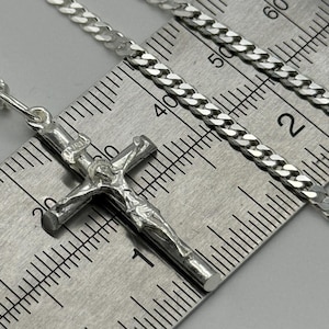 Colgante de crucifijo de plata de ley 925 / Collar con cruz Inri / Collar con crucifijo para hombre y mujer / 45,7 cm, 50,8 cm, 56,5 cm y 61 cm