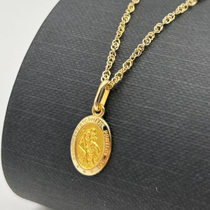 Echte 9 Karat Gelbgold Oval Saint Christopher Halskette | Frauen St Christopher Protect Uns Anhänger | 18 &quot;20&quot; Kette | Brandneu