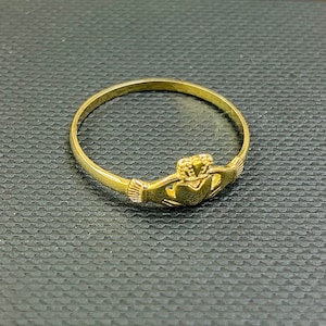 Echter 9 Karat Gelbgold Claddagh Ring | 375er Gold Irish Claddagh Plain Ring | Brandneues G-S Alle Größen Geschenk für sie