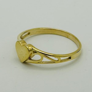 Genuine 9ct Yellow Gold Heart Signet Ring | Ladies Heart Promise Ring | All Sizes | Brand New