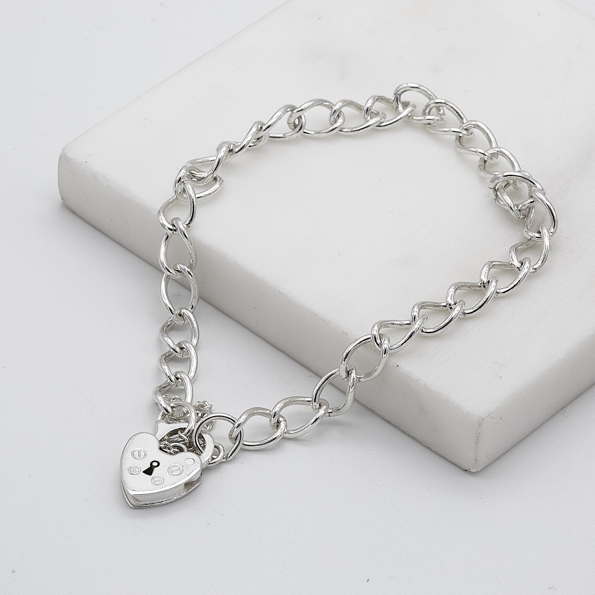 Sterling Silver Padlock And Key Dangle Charm – Unclaimed Baggage