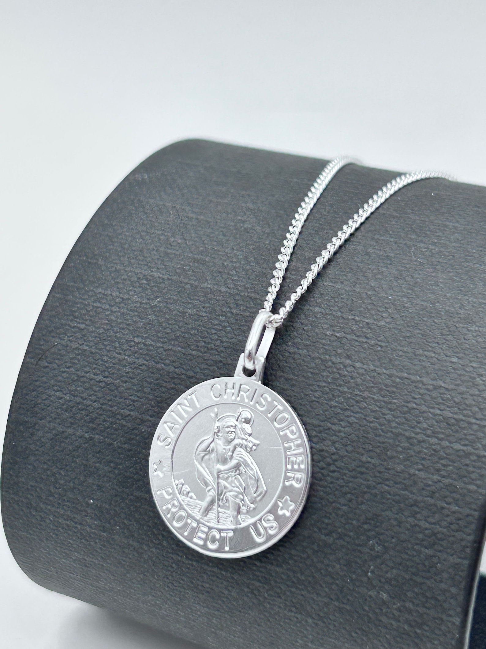 925 Sterling Silver Saint Christopher Pendant Necklace | Round St ...