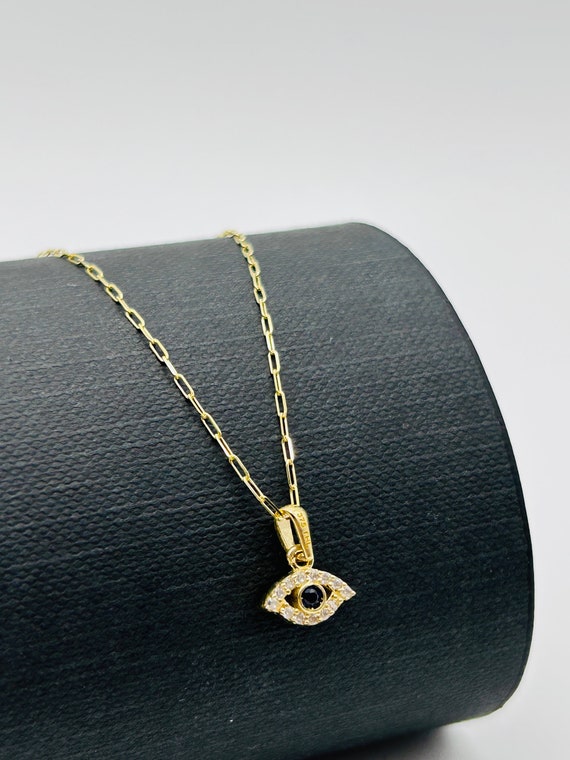Evil Eye Garnet Pendant In Yellow Gold | Gemondo | Wolf & Badger