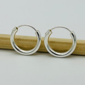 925 スターリング シルバー 2.5 mm スリーパー イヤリング | ラウンド ヒンジ フープ イヤリング | 厚手スリーパー イヤリング | 12 mm 16 mm 20 mm 25 mm 30 mm | 新品