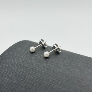 925 Sterling Silver Round Pearl Stud Earring Freshwater Pearl Studs Girls&Women Pearl Stud 3mm 4mm 5mm Brand New Pair image 3