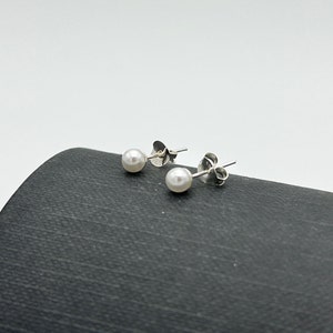 925 Sterling Silver Round Pearl Stud Earring Freshwater Pearl Studs Girls&Women Pearl Stud 3mm 4mm 5mm Brand New Pair image 4