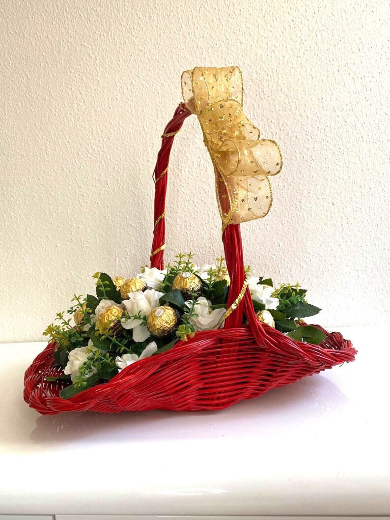 Custom Ferrero Rocher Xl Chocolate Bouquet In A Wicker Basket Etsy