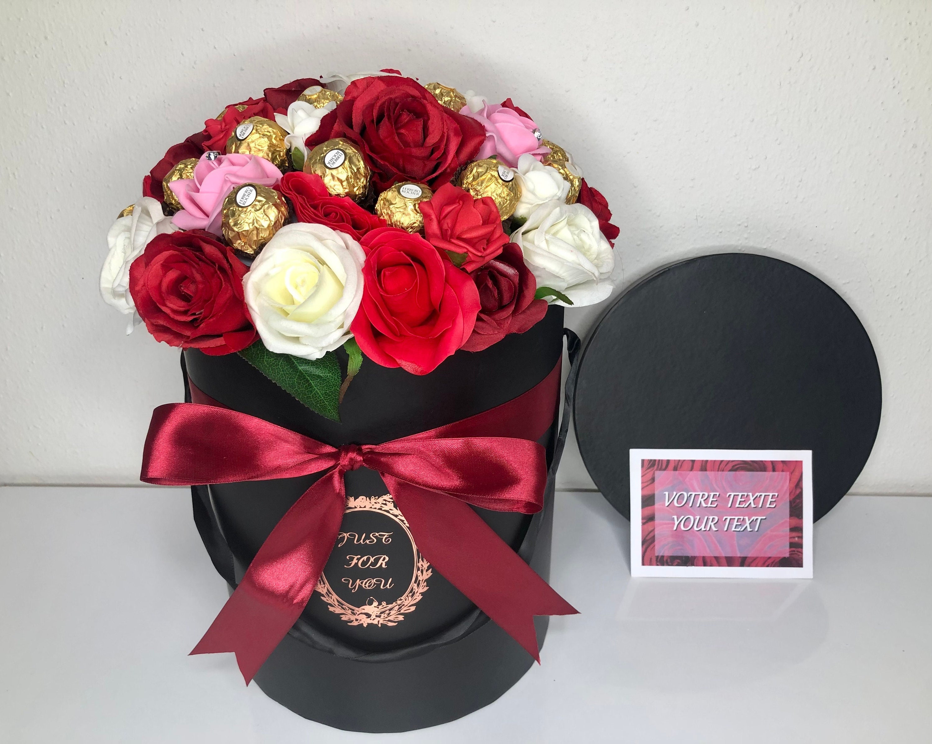 Boîte de Luxe Ferrero Rocher & Fleurs Roses Savon Parfumées Coffret Chocolats Cadeau et Carte Person