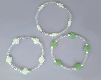 Handmade Green White clover cat 3mm tiny clear beads bracelet