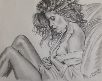 Drawing of a woman made in pencil