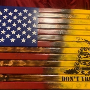 Don’t tread on me wooden flag