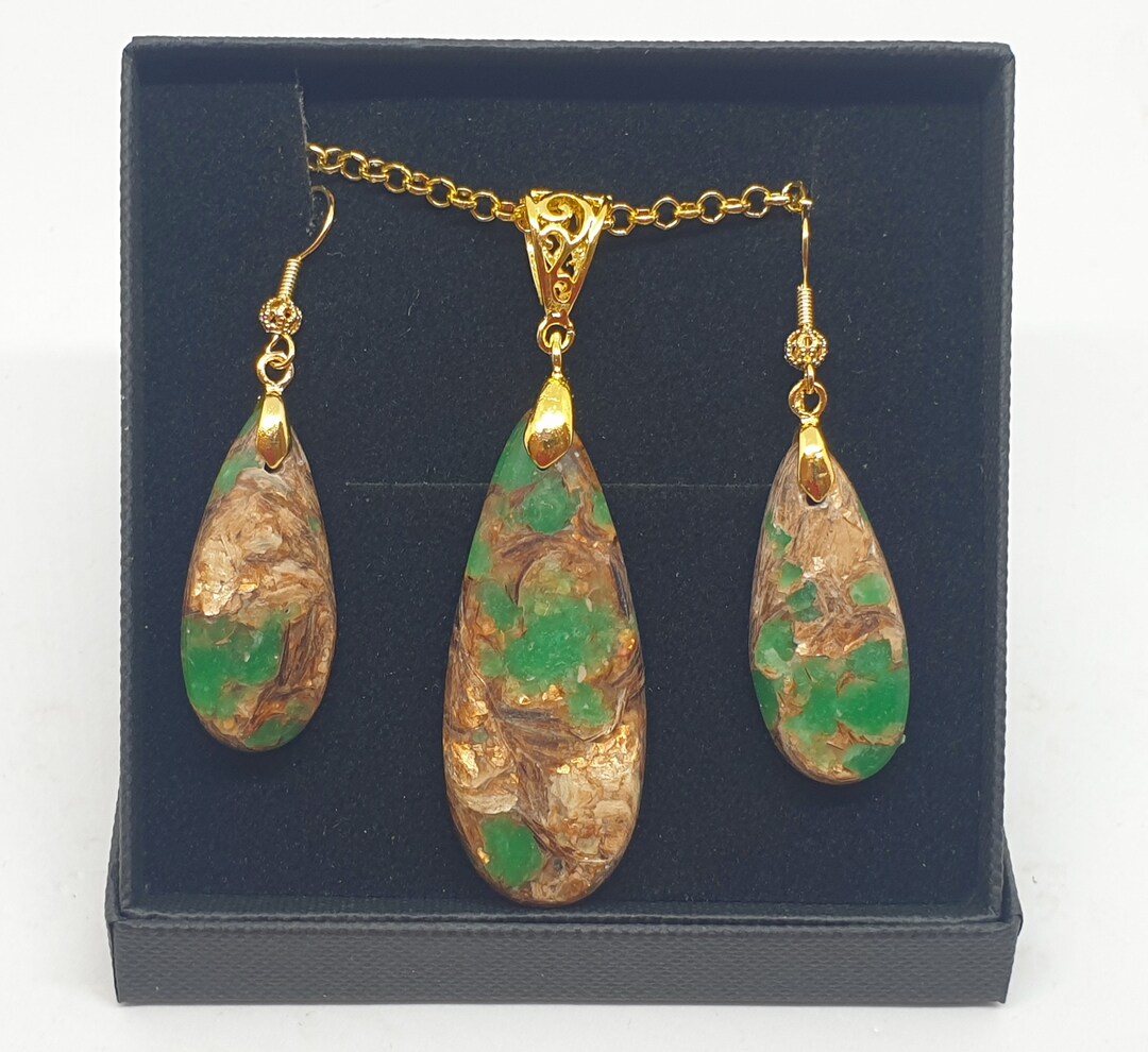Set Di 3 Pendenti A Goccia In Giadeite Blu E Bornite Rame Oro: Perline Artigianali Cinesi
