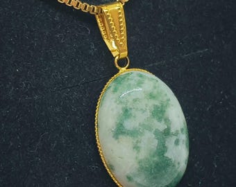 Large Oval semi-precious Brazilian Green Moss Agate pendant necklace, gold-plated necklace, statement gemstone necklace