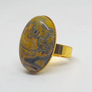 Grote ovale halfedelstenen Mexicaanse gele Crazy Lace-agaatring, in maat verstelbare vergulde ring, statement edelsteenring