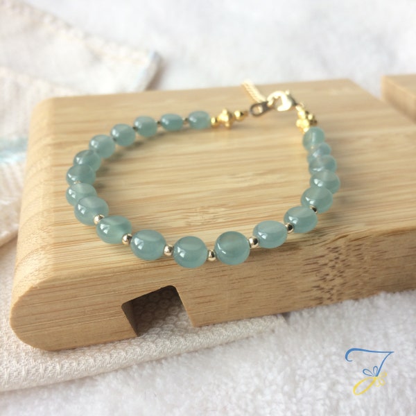 Pulsera guatemalteca de jadeíta azul hielo con cuentas, 5.5mm Grado A azul cielo helado y jadeíta cerosa, 14k gold filled, 14K包金冰膠危天空藍翡翠手鍊