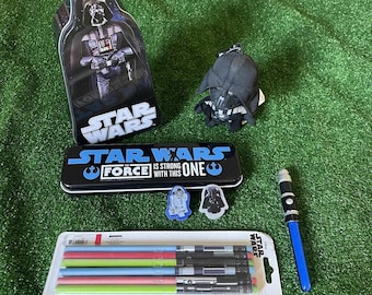 Lot of 7 Star Wars Lightsaber Tin Pencils Eraser and Backpack Clip Collectables