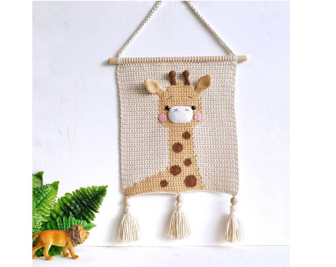 Giraffe crochet wall hanging for nursery, Safari wall decor for kids room, Jungle animal wall tapestry