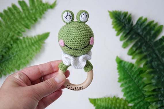 Frog Baby Toy on Wood Ring, Baby First Toy, Greenery Baby Shower Gift,  Custom Baby Gift, Mom to Be Congrats Present, Knitted Frog 