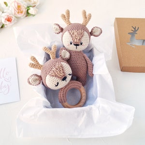 Reindeer baby gift set, Small deer soft toy, Woodland baby shower gift box for mom to be, First Christmas baby gift idea