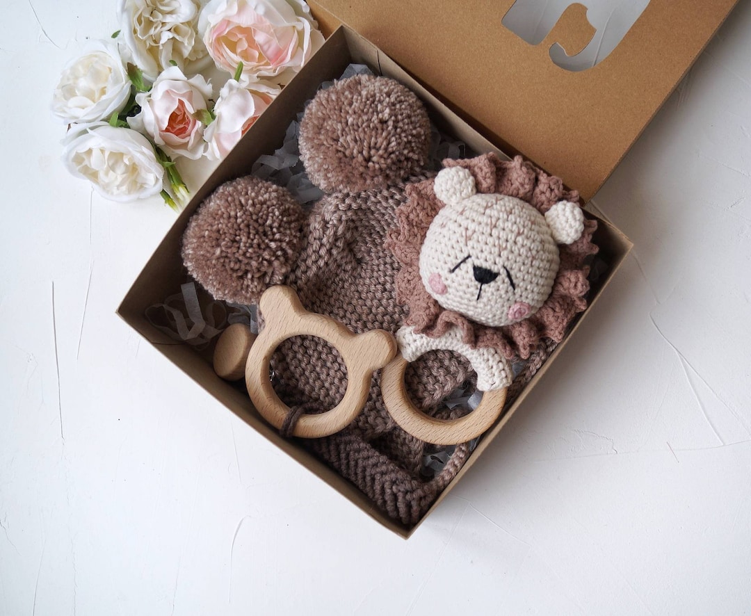 Newborn Baby Boy Gift Box, Lion Baby Gift Basket, Mom to Be Gift Set ...