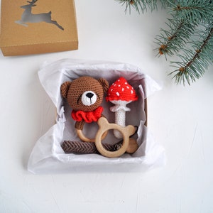 Woodland baby gift box with mushroom baby toy and brown bear toy on wood ring, Personalized unisex baby gift set