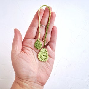 Umbilical cord tie, Pear and leaf organic tiny tie