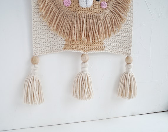 Lion crochet wall hanging for nursery room Cotton wall decor for bedroom Nursery safari animal wall decor for Kids room Jungle room decor