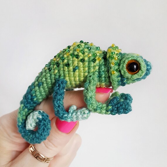 colour chameleon toy