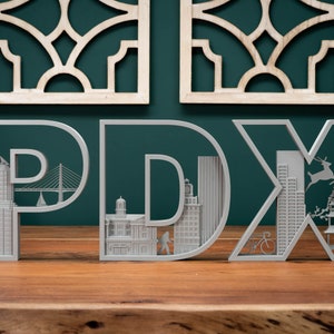 Portland Landmark Home Decor , Portland Decoration, PDX Housewarming Gift, Portland, Portland Skyline, Wall Art, Gift