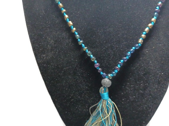 Vtg 90s Glass Bead Knotted Tassel Necklace - image 2