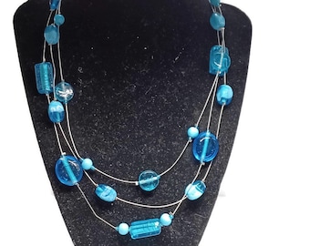 Vtg 90s Shades Of Blue Glass Bead Illusion Necklace