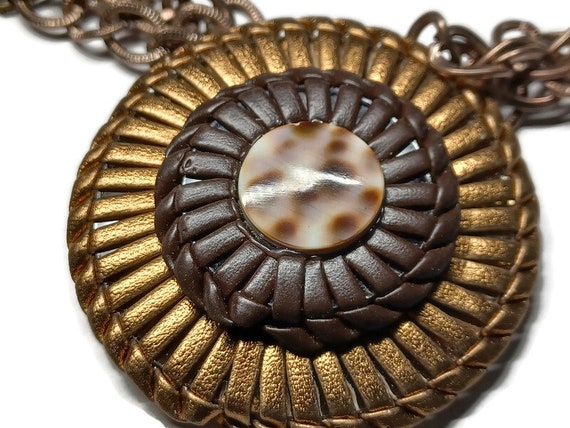 Vtg 80s Leather and Agate Medallion Necklace - image 2