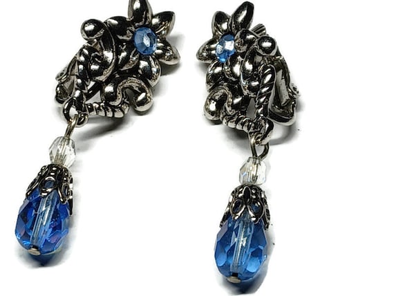 Vtg 80s Blue Glass Bead Clip-On Earrings - image 1