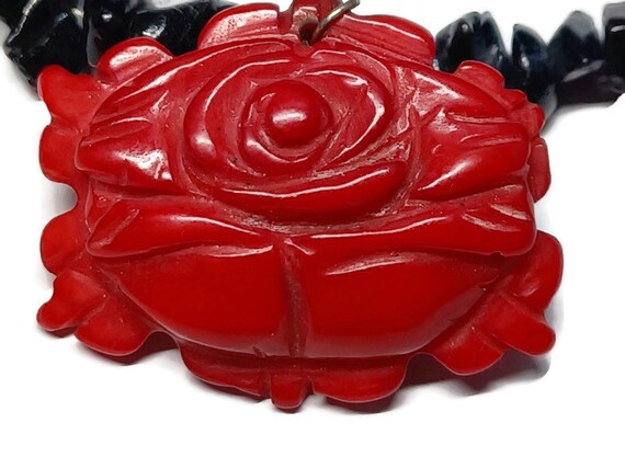 Vtg 80s Black Onyx And Carved Red Jade Necklace - image 4