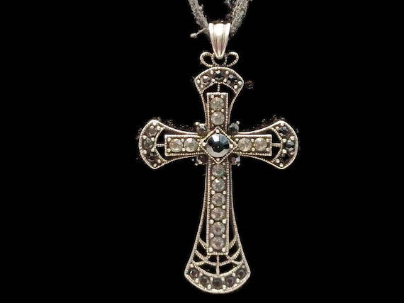 Vtg 80s Silver Tone And Black Rhinestone Cross Ne… - image 2