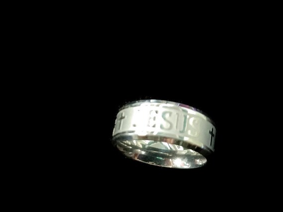 Vtg 90s Stainless Steel Laser Cut "JESUS" Ring Si… - image 2