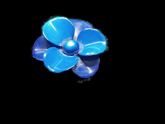 Vtg 80s Blue Enamel Flower Pin - image 1