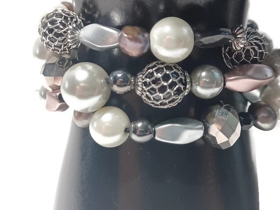 Vtg 80s 3-StrandBlack, White And Gray Glass Bead … - image 2