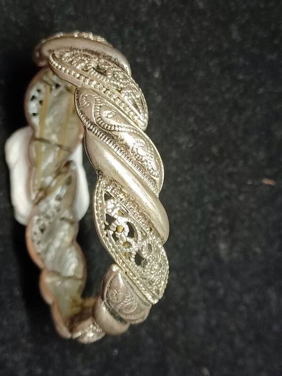 Vtg 90s Victorian Style Silver Tone Cuff Bracelet