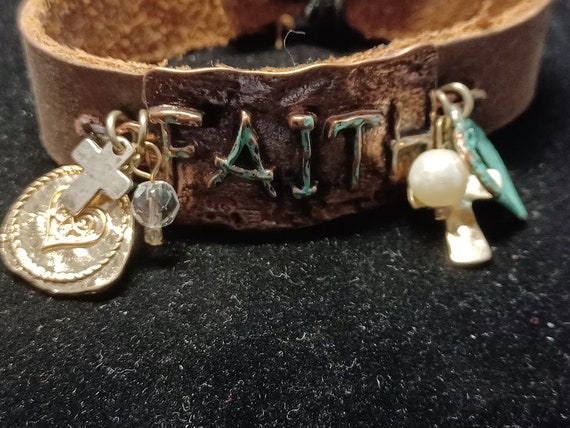 Vtg 90s "FAITH" Copper And Lather Bracelet - image 2