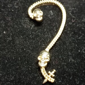 Vtg 80s Gold Tone Skull And Dagger Ear Cuff Gender Neutral