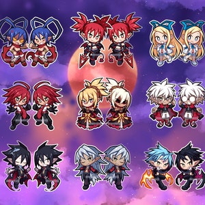Könnte beinhalten: Eine Sammlung von Aufklebern mit Charakteren im Chibi-Stil. Die Aufkleber zeigen Paare von Charakteren im Anime-Stil mit verschiedenen Haarfarben, Outfits und Gesichtsausdrücken. Der Hintergrund ist ein lila-rosa Farbverlauf mit einem großen roten Mond.