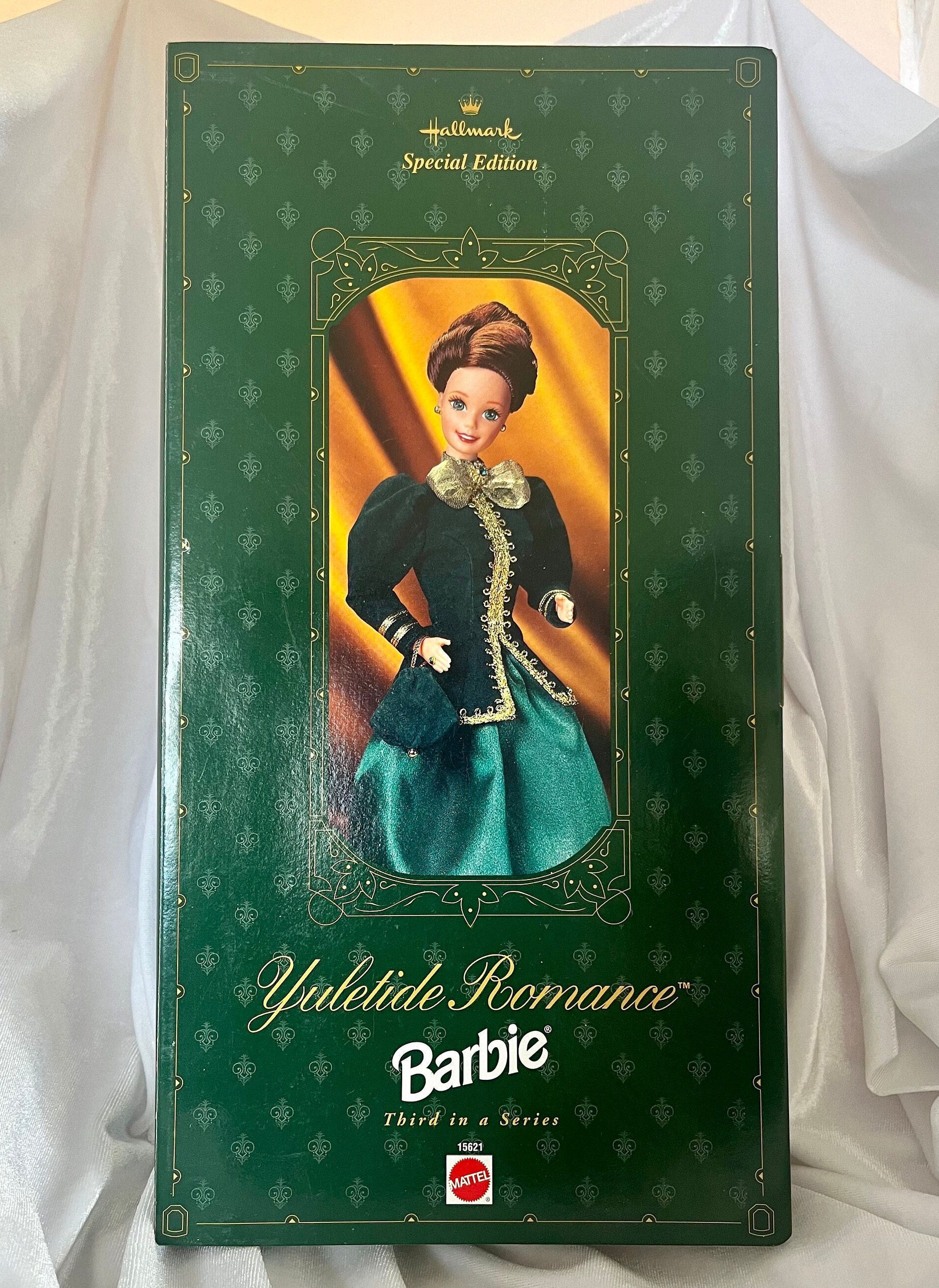 1996 Yuletide Romance Barbie New in Box 